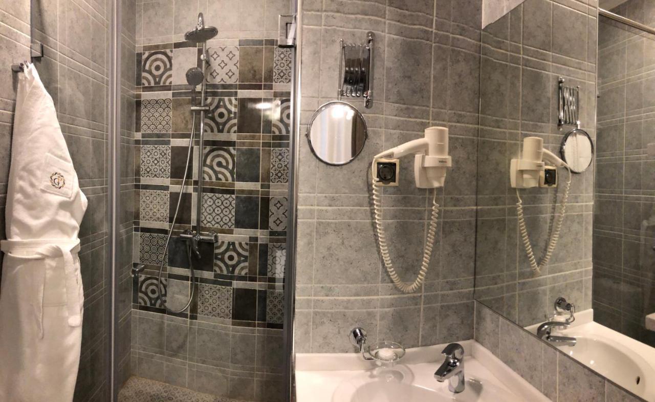 Grace Point Hotel Astana Zimmer foto