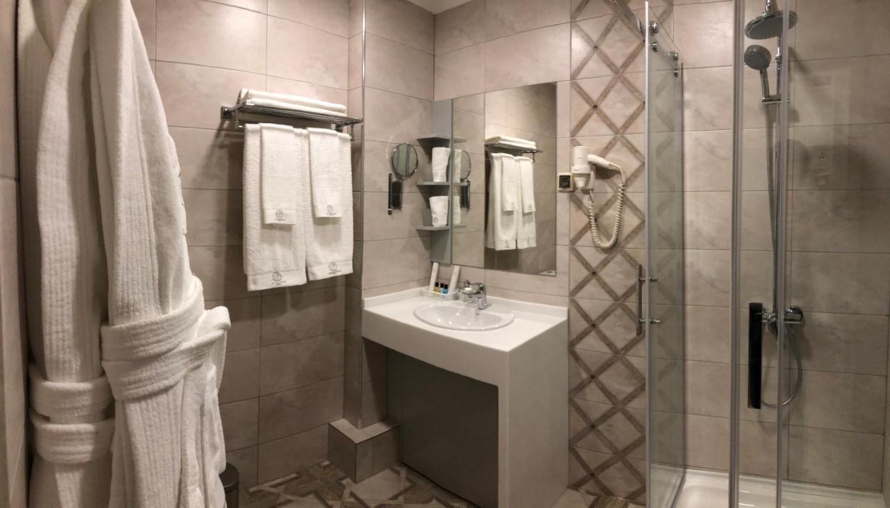 Grace Point Hotel Astana Zimmer foto