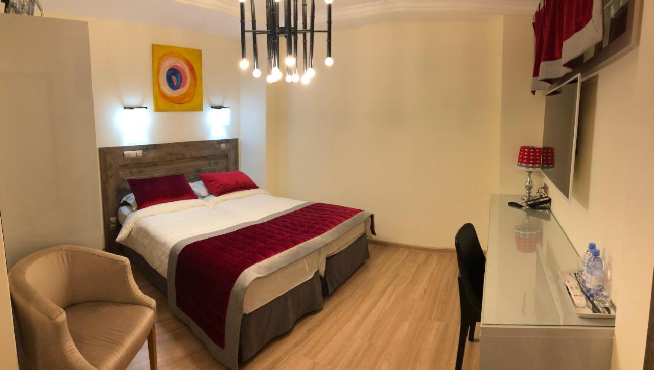 Grace Point Hotel Astana Zimmer foto